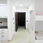 Апартаменты Near Seaside - Шенджин