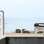 Апартаменты Near Seaside -